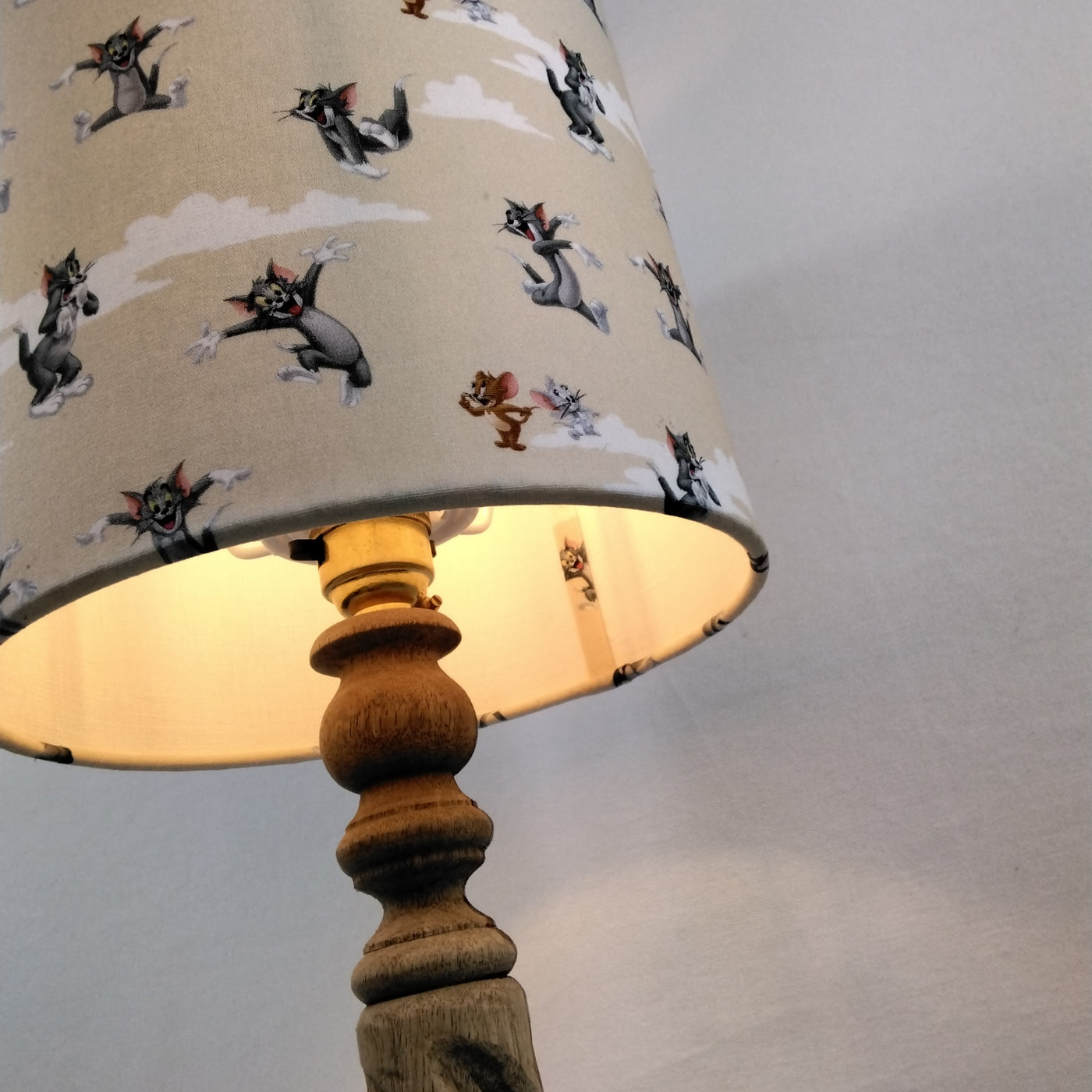 Tom And Jerry Lampshade.