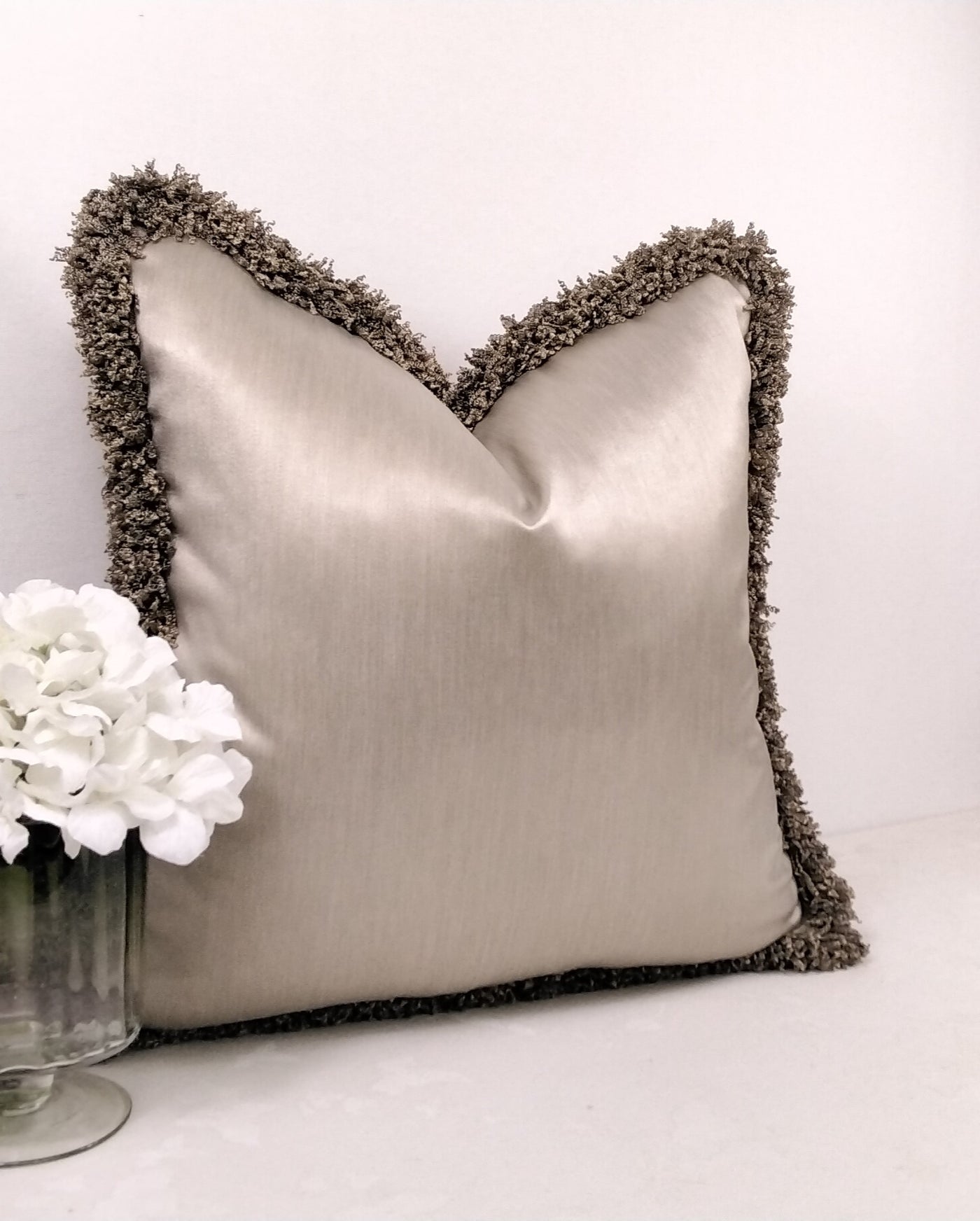 Opulent Ruche Trim