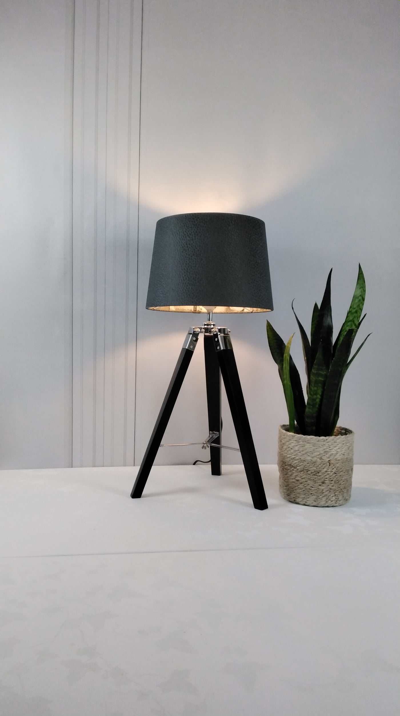 Tripod Table Lamp